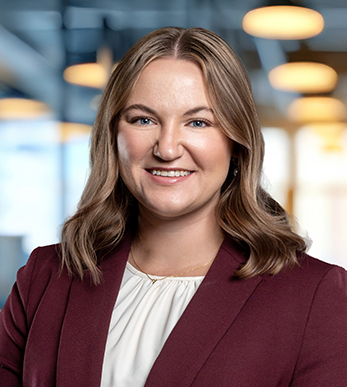 photo of taryn hanrahan